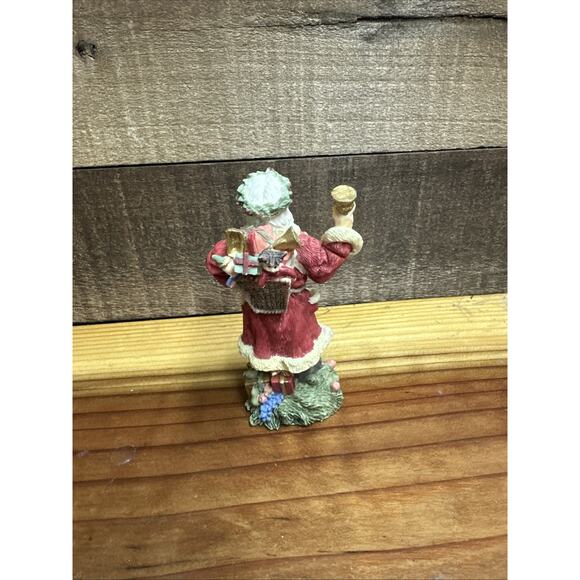 International Santa Claus Collection Father Christmas England Figurine In Box - Picture 3 of 7